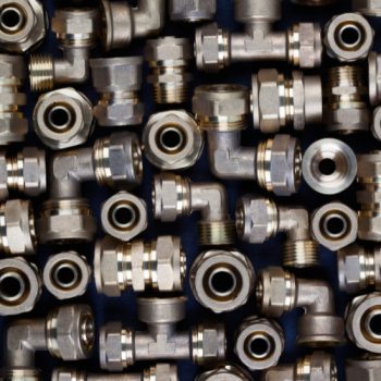 Egyenes menetes csatlakozó